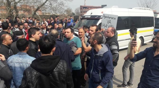 Bursa’da uyuşturucuyu protesto eden mahalleli yol kapattı