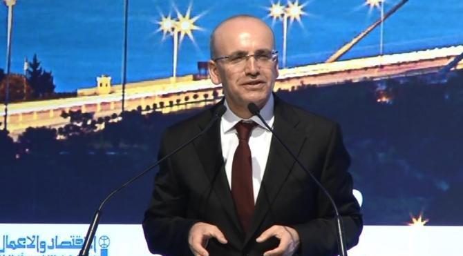 Şimşek: Şu anda Türkiye'den kaçmak ya da uzaklaşmak doğru strateji olmayacaktır