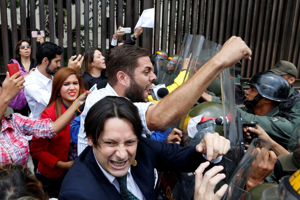 2017-03-31t011418z_1374192641_rc142ccce630_rtrmadp_3_venezuela-politics