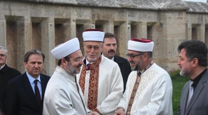 Görmez: Kandiller, İslam'ı kuşatan karanlık bulutları kaldırır inşallah