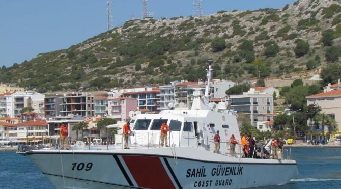 Çeşme'de 50 Suriyeli kaçak yakalandı