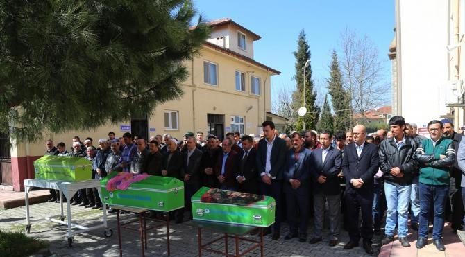 Yanarak ölen 3 Afgan kardeş toprağa verildi