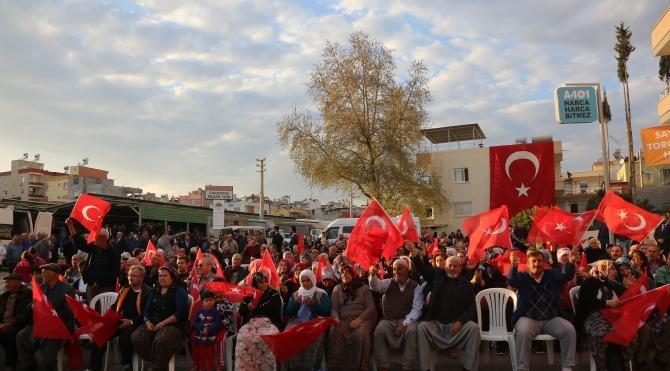 Kalkınma Bakanı Elvan, mahallelilerle buluştu