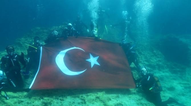 Dalış sezonunu şehitleri anarak açtılar