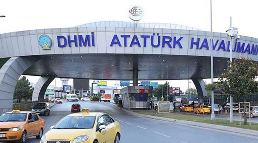 Atatürk Havalimanı’nda bıçaklı kavga!