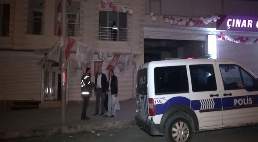 Esenyurt’ta iki grup arasında çatışma: 3 yaralı