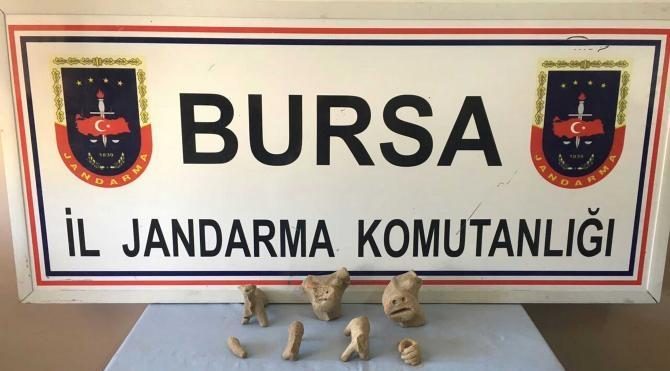 Otobüs yolcularının bavulundan tarihi eser çıktı