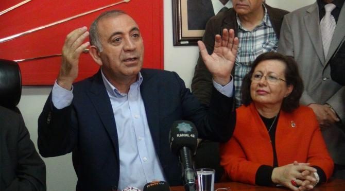 CHP'li Tekin, Cumhurbaşkanı'nın çadır ziyaretine: ''Bizim hoşgörü ve sevgiye ihtiyacımız var''