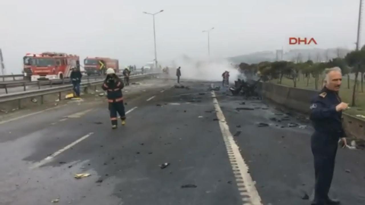 FOTO:DHA - E-5 trafiğe kapandı.