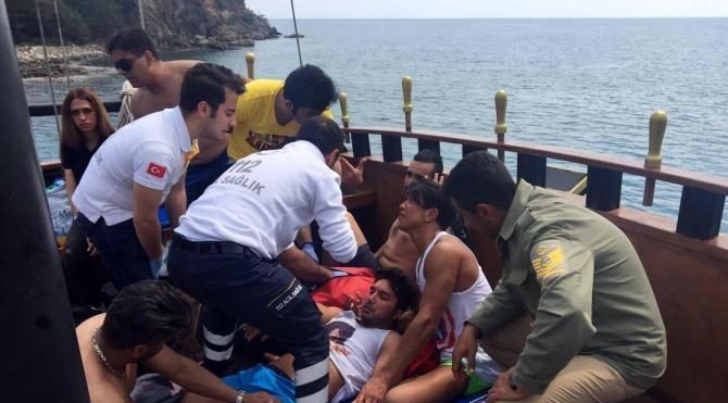 İranlı turist tekneden denize atlarken yaralandı
