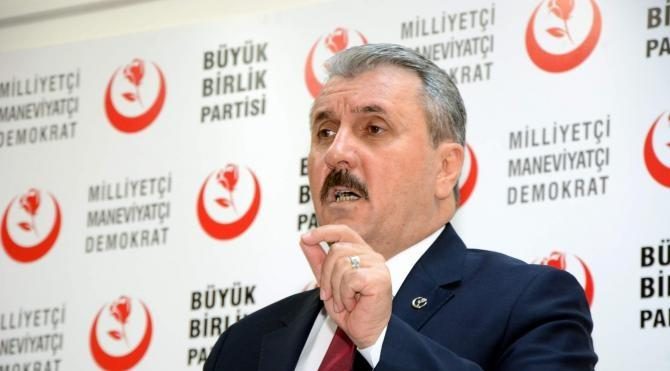 Destici: Seçim barajının düşürülmesi yetmez sıfırlanması gerekir