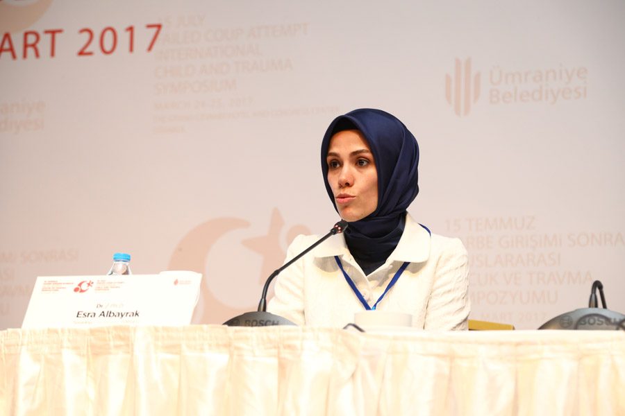 FOTO:İHA - Esra Erdoğan Albayrak, Ümraniye Belediyesi'nin düzenlediği programda konuştu.