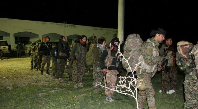 Rakka yakınlarına havadan indirilen ABD askerleri ve YPG'lilerin ları yayınlandı