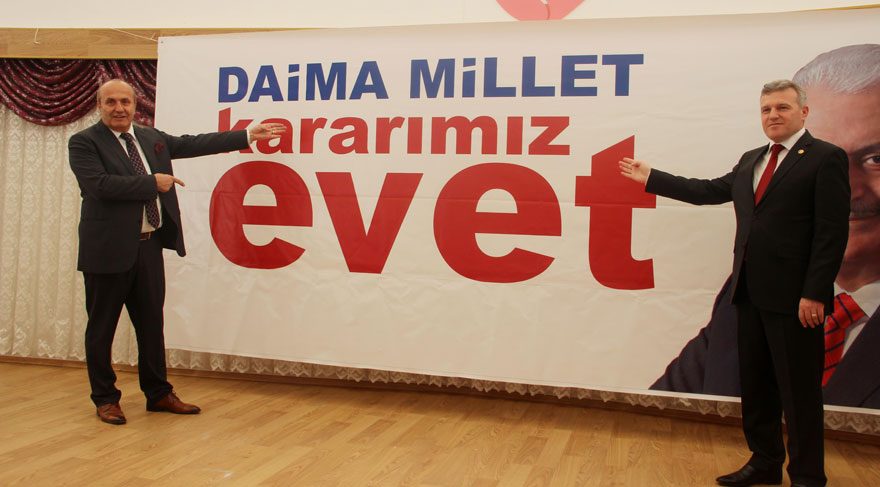 Foto: İHA- AKP Kastamonu Milletvekili MEtin Çelik, Taşköprü'de mahalle ve köy muhtarları ile azalarla bir araya gelmişti.