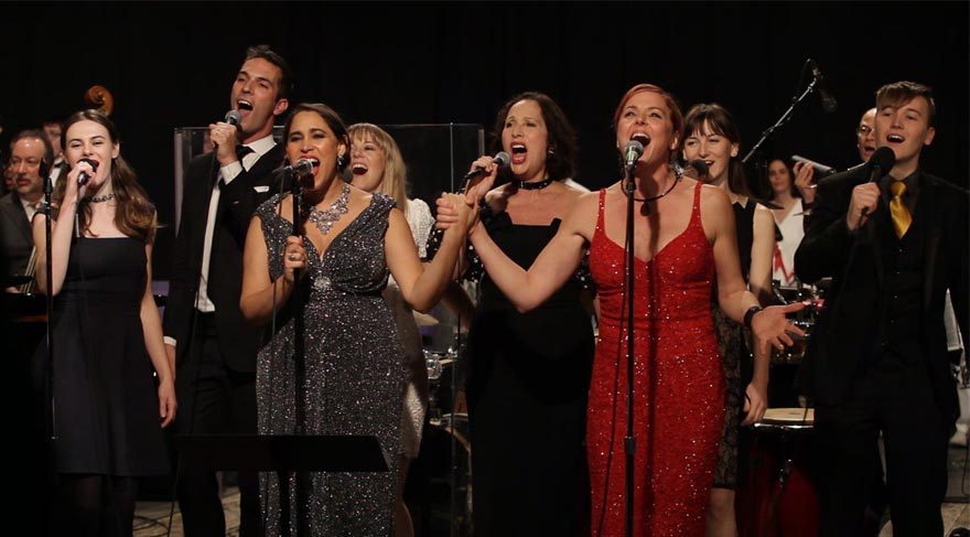 Pink Martini için nefesler tutuldu