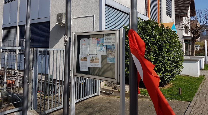 Almanya’da camiye saldırı!