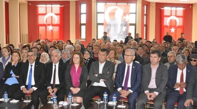 CHP'li Özel: AK Parti'de referandum için tereddütlü olan çok kişi var