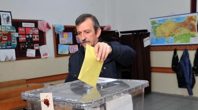 Yalova’da referandum için oy verme işlemi başladı