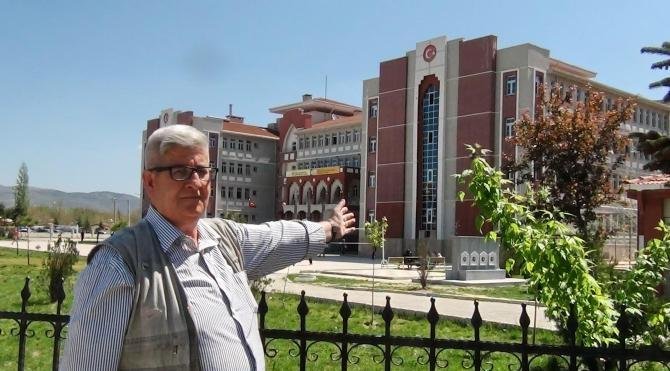 Simav'da Anadolu Lisesi'nin kapatılma kararı velileri üzdü
