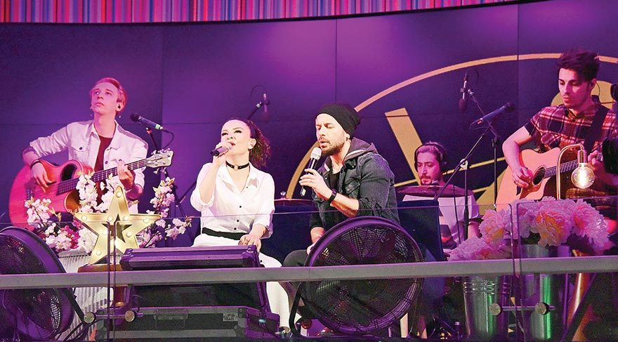 Ev ortamında konser