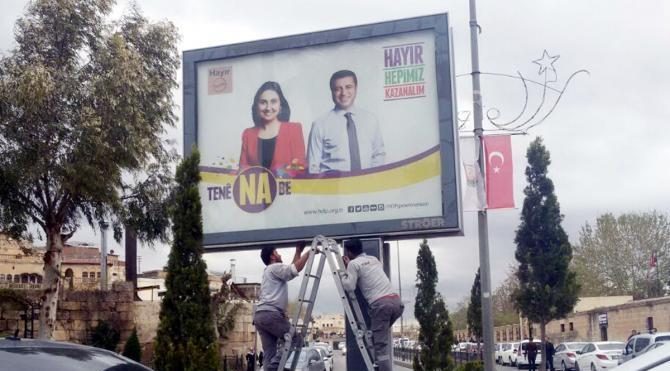 Şanlıurfa'da, HDP’nin Figen Yüksekdağ'lı afişleri toplatıldı
