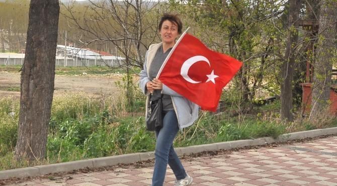 Referandumun iptali için İstanbul'dan Ankara'ya yürüyen doktor, Bozüyük'e geldi
