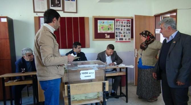 Kilis'te, 334 sandıkta oy kullanma işlemi başladı