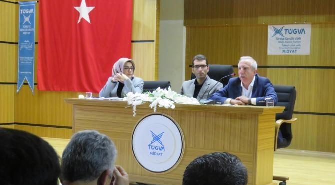 AK Partili Miroğlu: Ne işi var Deniz Baykal'ın Mardin'de