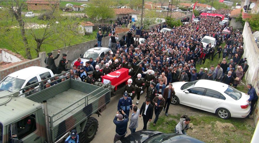 Şehidi 5 bin kişi uğurladı