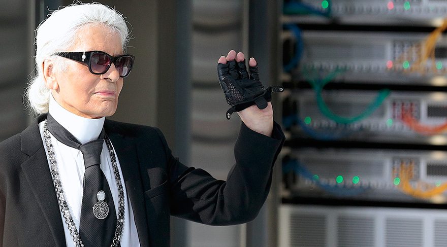 Karl Lagerfeld, kalem tasarladı