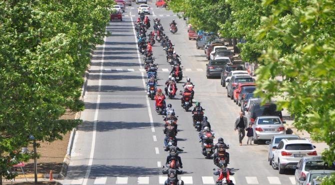 Şehit yakınları ve gaziler, 200 motosikletli ile Çanakkale’ye gitti