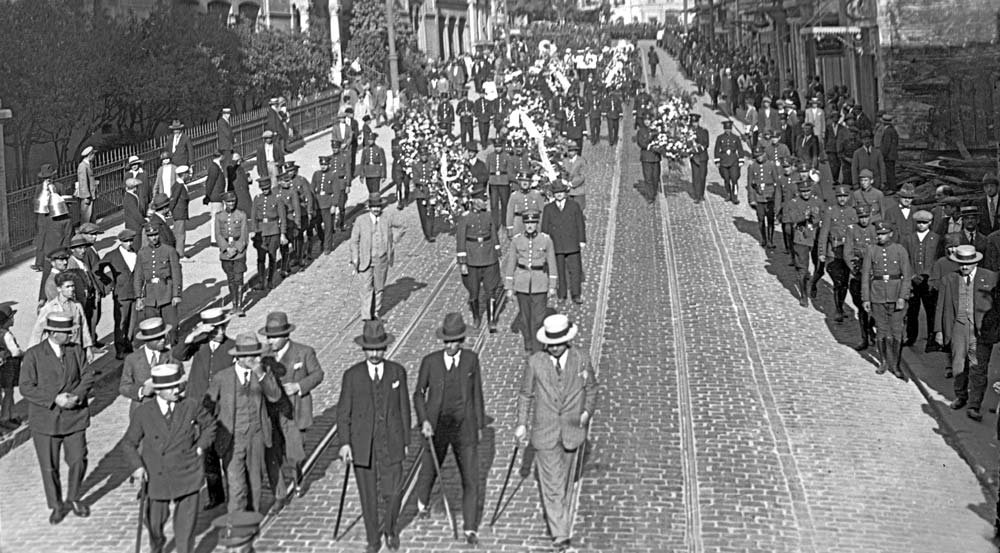 İstiklal Caddesi 1930'lar Fotoğraf: Depo Photos