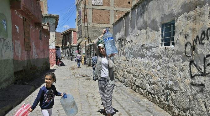 Yıkıma başlanan Alipaşa Mahallesi'nde sular da kesildi