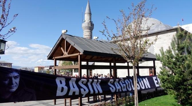 Erzurum'da İbrahim Erkal için giyabı cenaze namazı