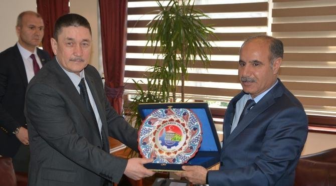 Özbekistan Büyükelçisi'nden Türk işadamlarına yatırım çağrısı