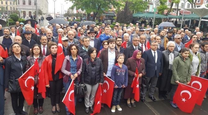 Trabzon'da CHP ve Vatan Partililerden 19 Mayıs kutlaması