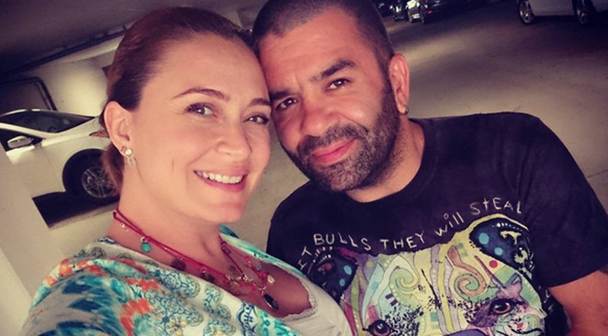 Ceyda Düvenci ve Bülent Şakrak yeniden gelin ve damat oldu