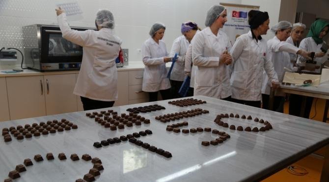 Ordu’da işsiz kadınlara ‘Butik çikolata’ eğitimi başladı