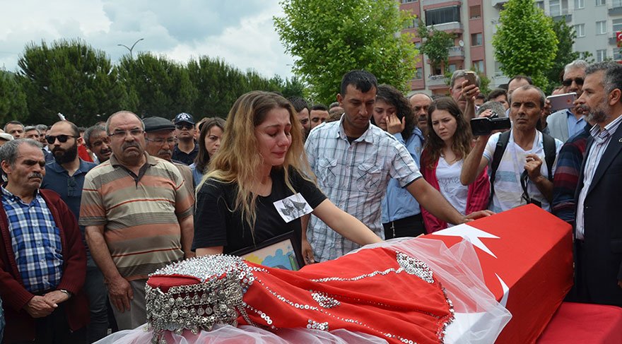 Sehit Aybuke Ogretmen Son Yolculuguna Ugurlandi Son Dakika Haberleri