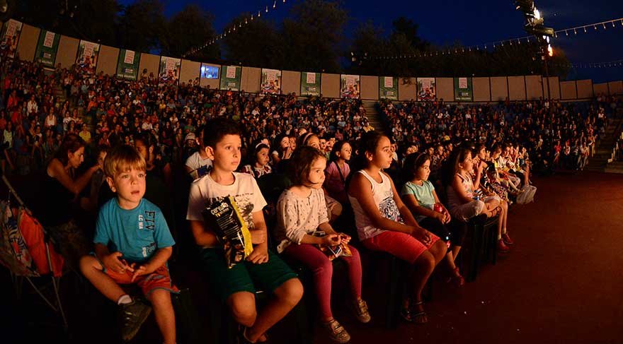 13. Kadıköy Belediyesi Çocuk Tiyatro Festivali Başlıyor 13. Kadıköy Belediyesi Çocuk Tiyatro Festivali Başlıyor