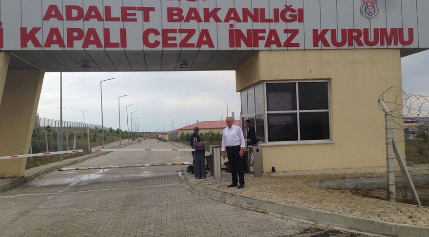 Demokrasi, adalet ve ülkemin şerefini korumak için direniyorum