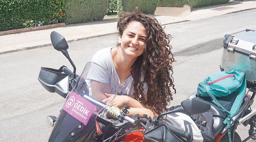 Bebeğin karnından bebek çıktı