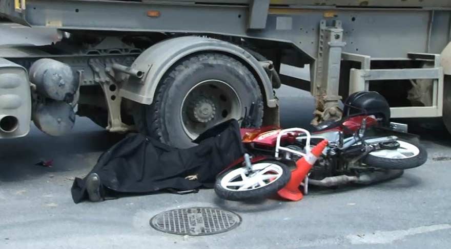 Yine bir cinayet daha! Kadıköy’de hafriyat kamyonu motosikletliyi ezdi