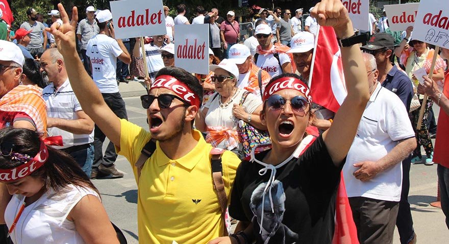 Vodafone’dan Adalet Mitingi’ne kablosuz internet