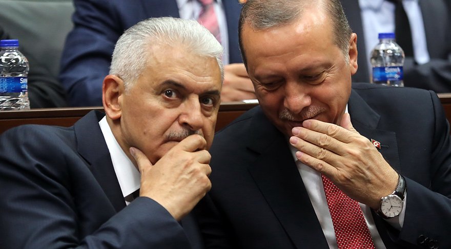 AKP grubunda ‘dudak’ alarmı… Objektiflere yakalandılar…