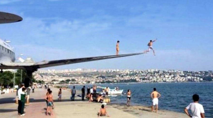 Artık o uçağın kanadı tramplen olarak kullanılmıyor