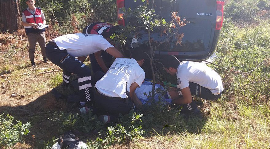 Ünlü avukat kaza yaptı: 2 ağır yaralı