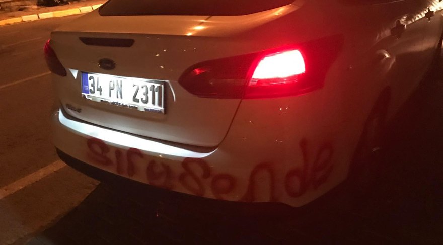 CHP’li başkanın aracına ‘tehditli’ saldırı!