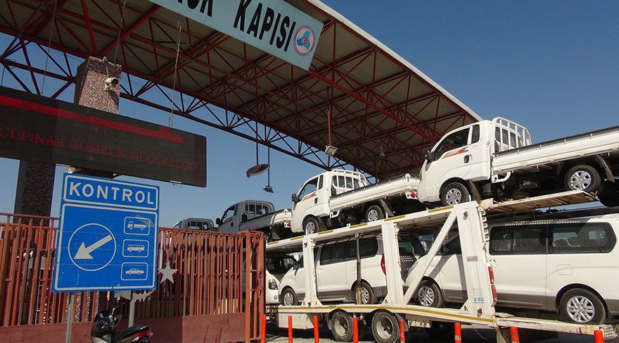 Özgür Suriye Ordusu’na araç sevkiyatı