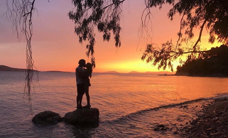 Neslihan Atagül ve Kadir Doğulu’nun romantik tatili